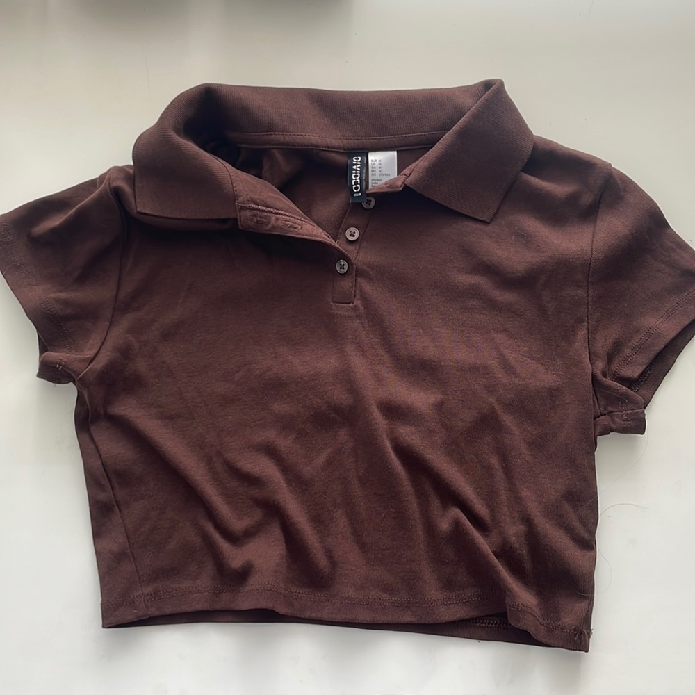 Collared cropped H&M top!